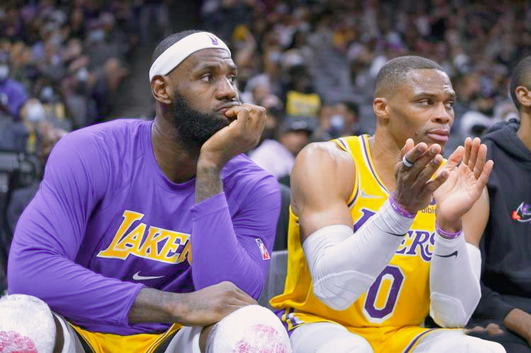 九游-圣安东尼奥马刺内部会议纪要流出——清晨状态回暖，欧冠使命明确，球探报告显示潜力的简单介绍